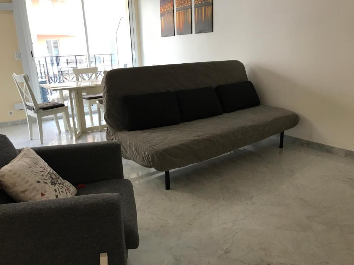 Le Victoria, 2p Moderne, Les Pieds Dans L'eau, Parking, Piscine Menton