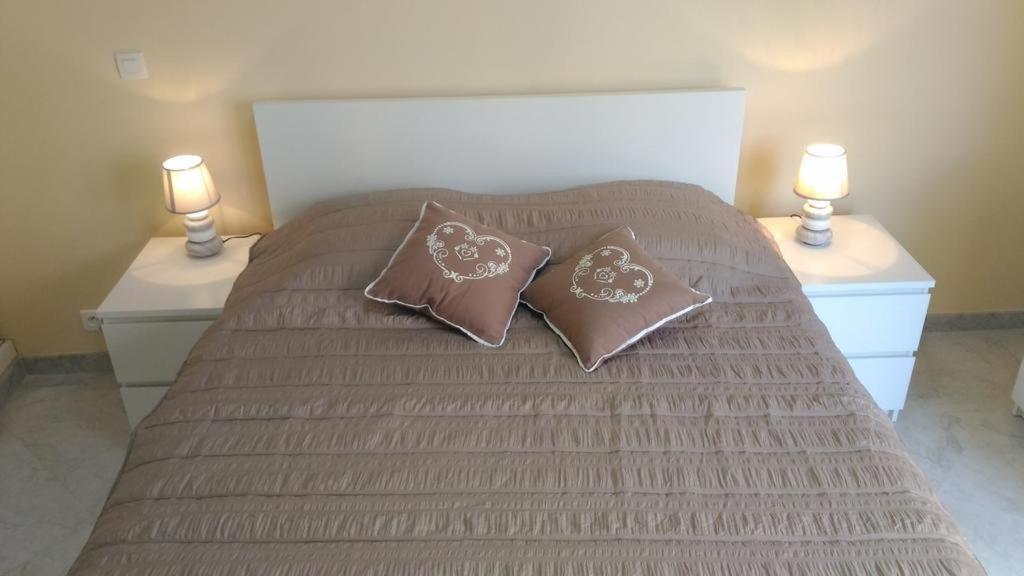 Le Victoria, 2p Moderne, Les Pieds Dans L'eau, Parking, Piscine * Menton