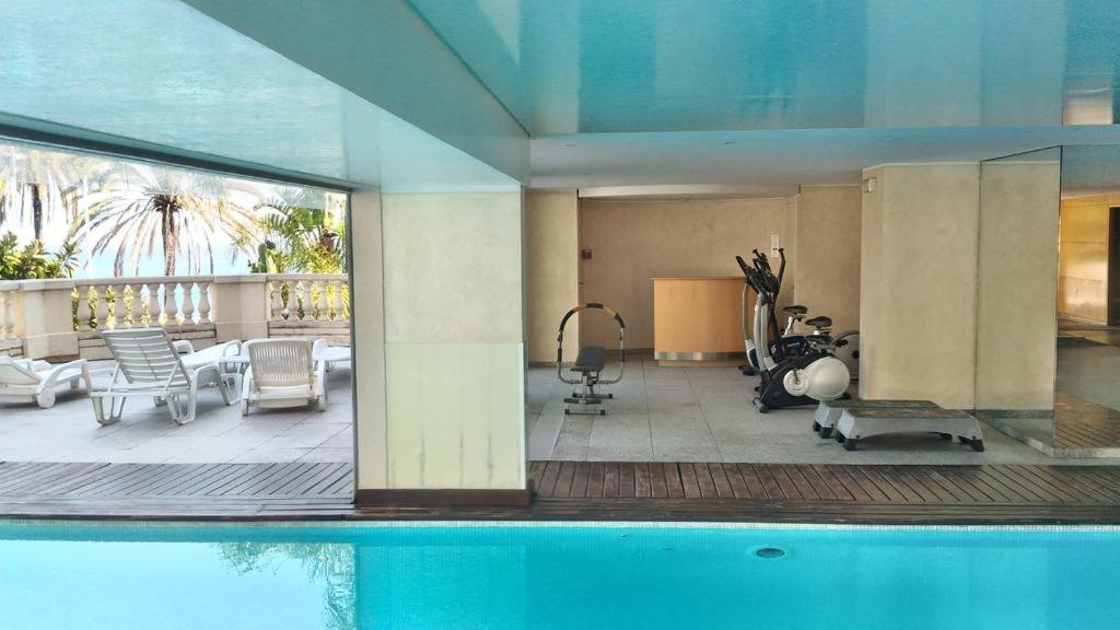 Le Victoria, 2p Moderne, Les Pieds Dans L'eau, Parking, Piscine *